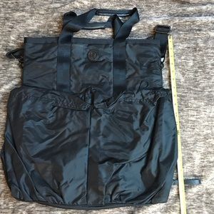 ⭐️ sale⭐️ black flow & go tote